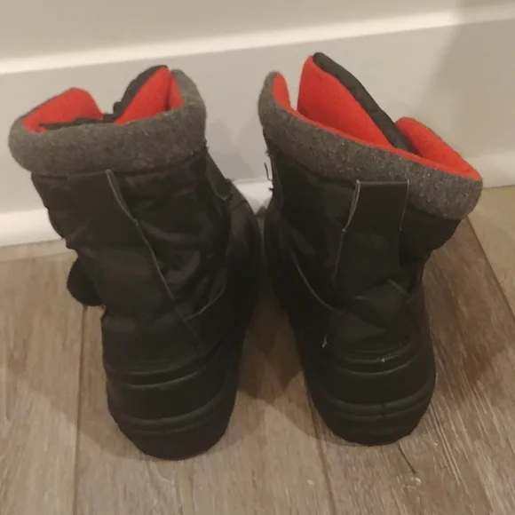 Capelli snow boots. Brand new never worn! - Picture 3 of 4